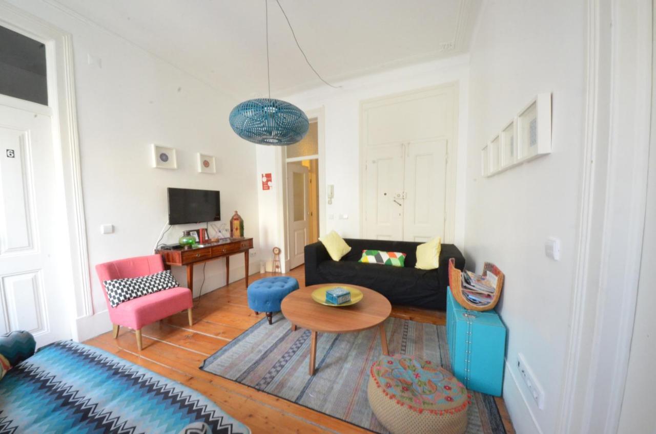 The Color Hostel Lisbon Exterior photo