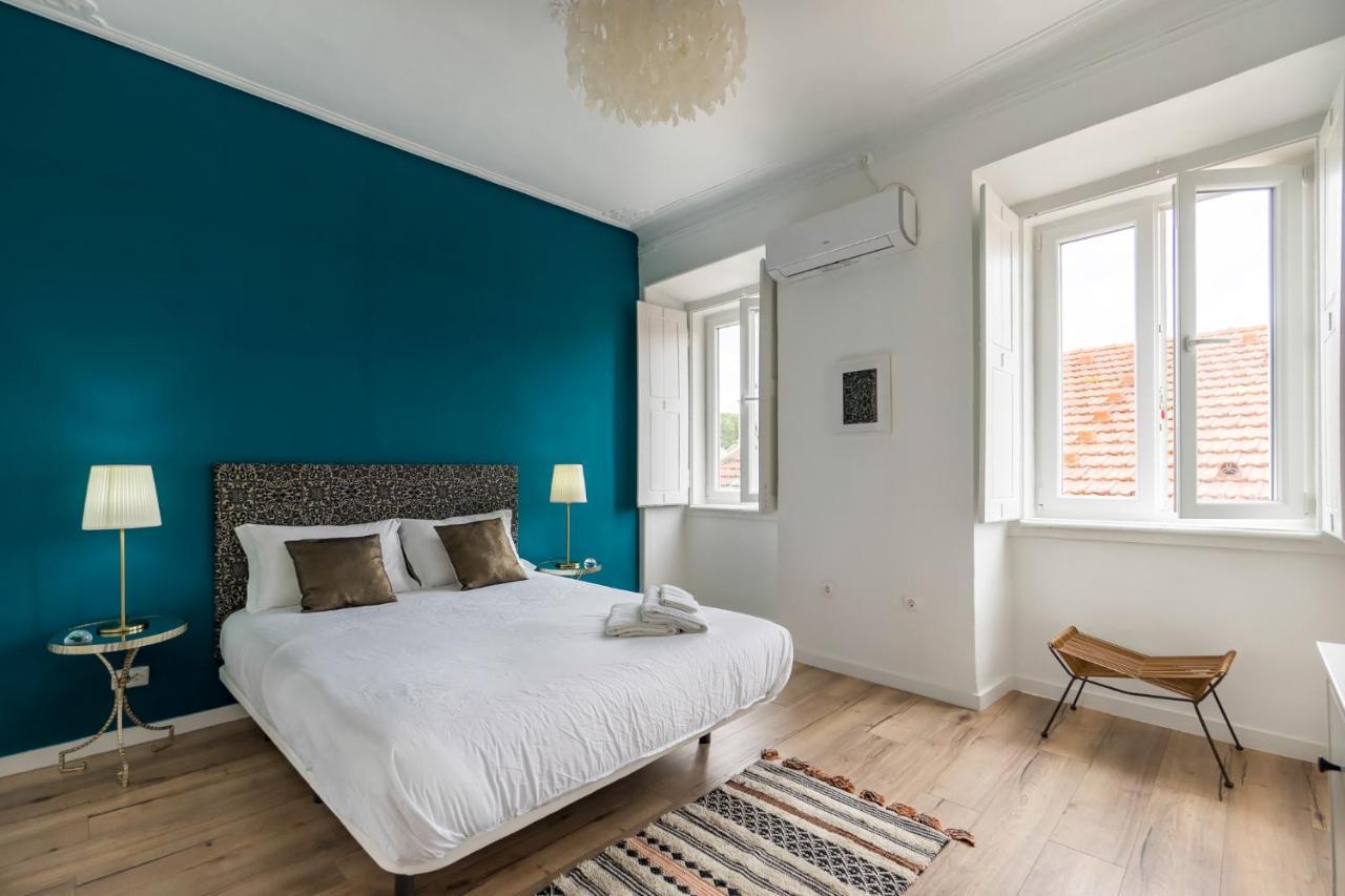 The Color Hostel Lisbon Exterior photo
